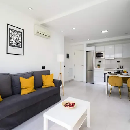 Apartment House In Palmas De Gran Canaria